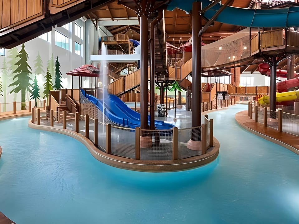 Great Wolf Lodge Manteca Hotel in Manteca