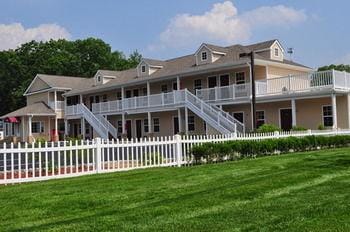 At 9 Motel Hotel in Jersey Shore