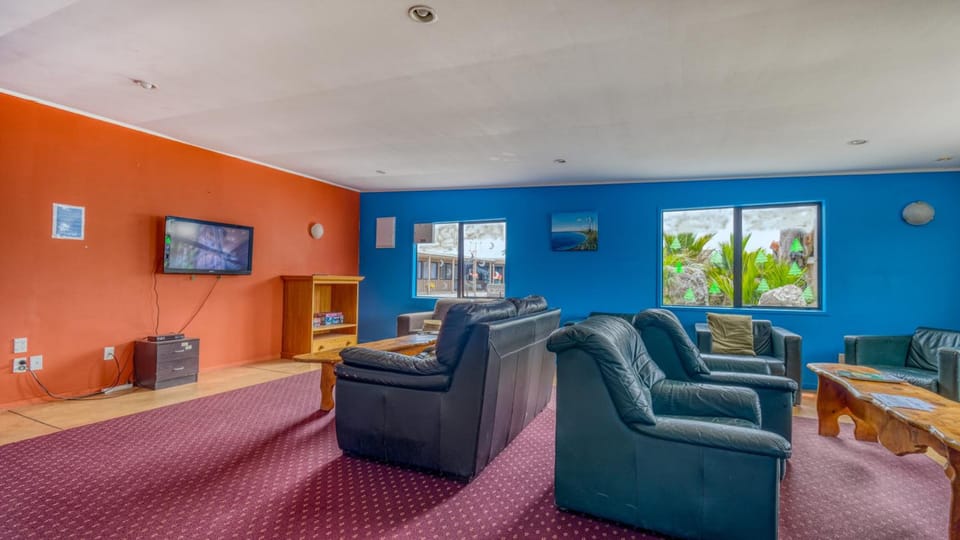 Beachcomber Lodge & Backpacker Lodge in Northland