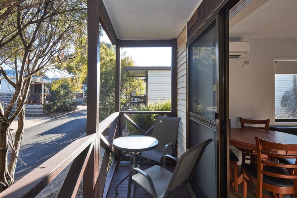NRMA Bathurst Panorama Holiday Park Lodge in Bathurst