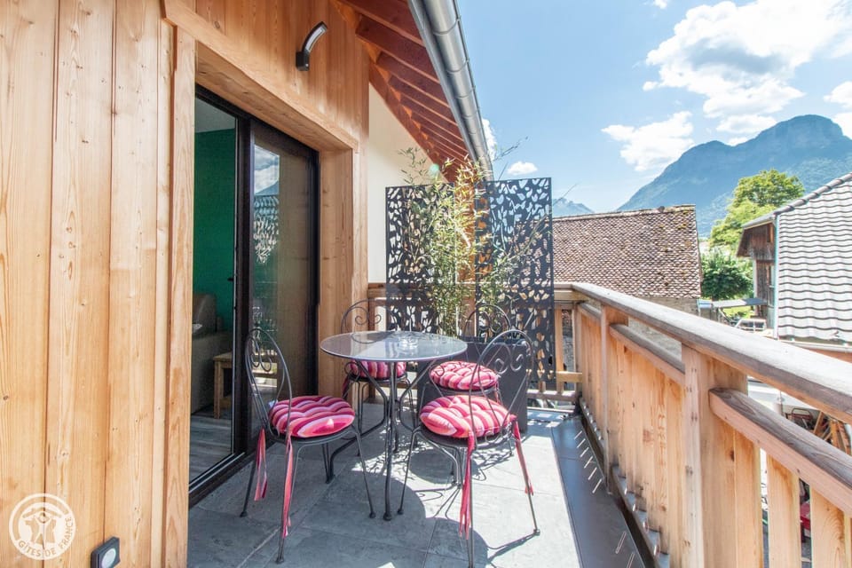 Gite Annecy 201 - Au Royaume des Castors - Appt 201 Hotel in Doussard