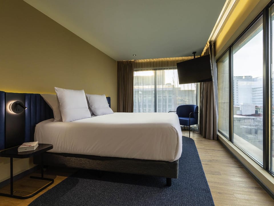 Suite room