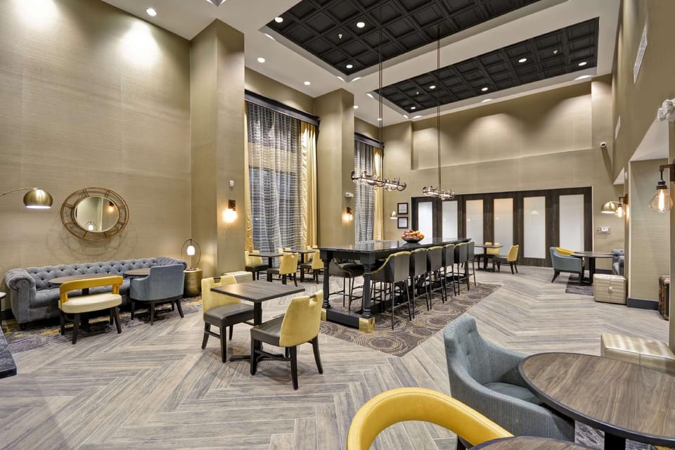 Hampton Inn & Suites Detroit/Warren Hotel in Warren