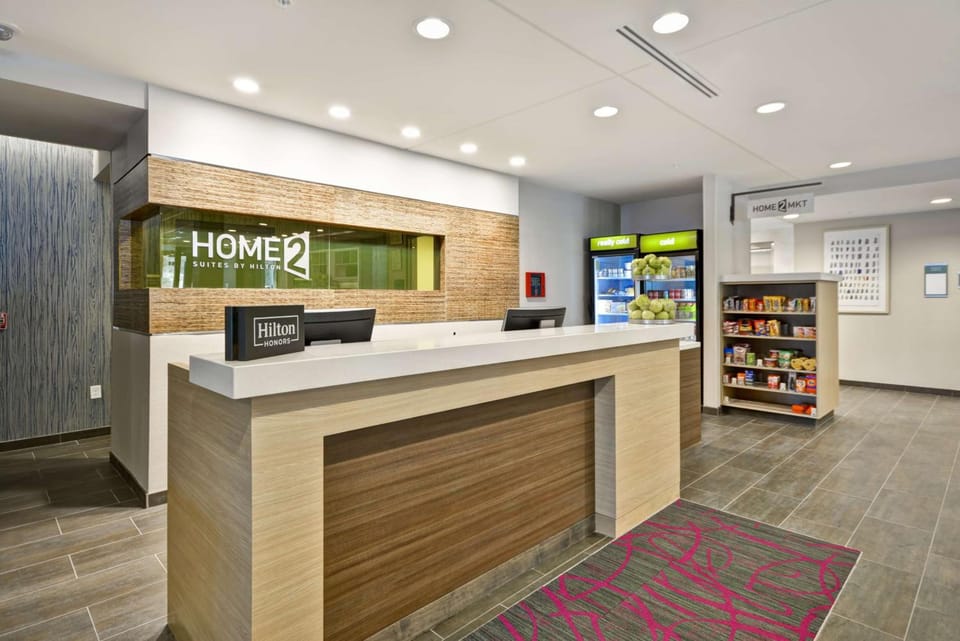 Home2 Suites by Hilton Kansas City KU Medical Center Hotel in Kansas City