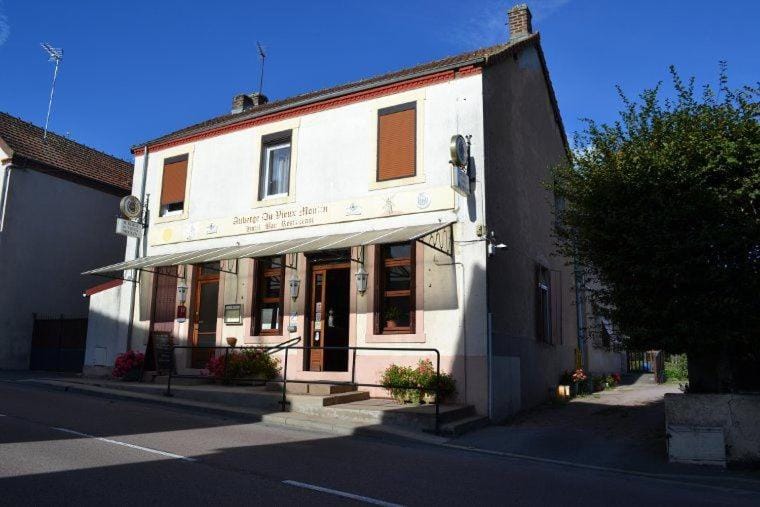 Auberge du Vieux Moulin Hotel in Bourgogne-Franche-Comté