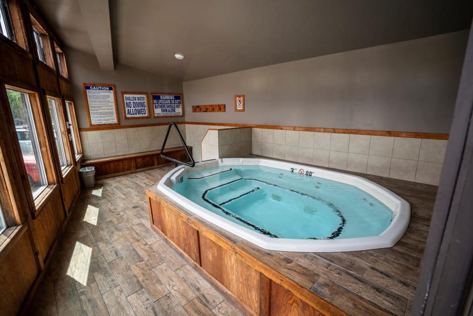 Hot tub