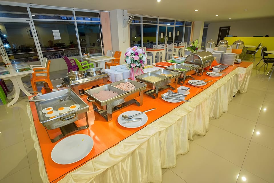 R-Con Sea Terrace Hotel in Pattaya City