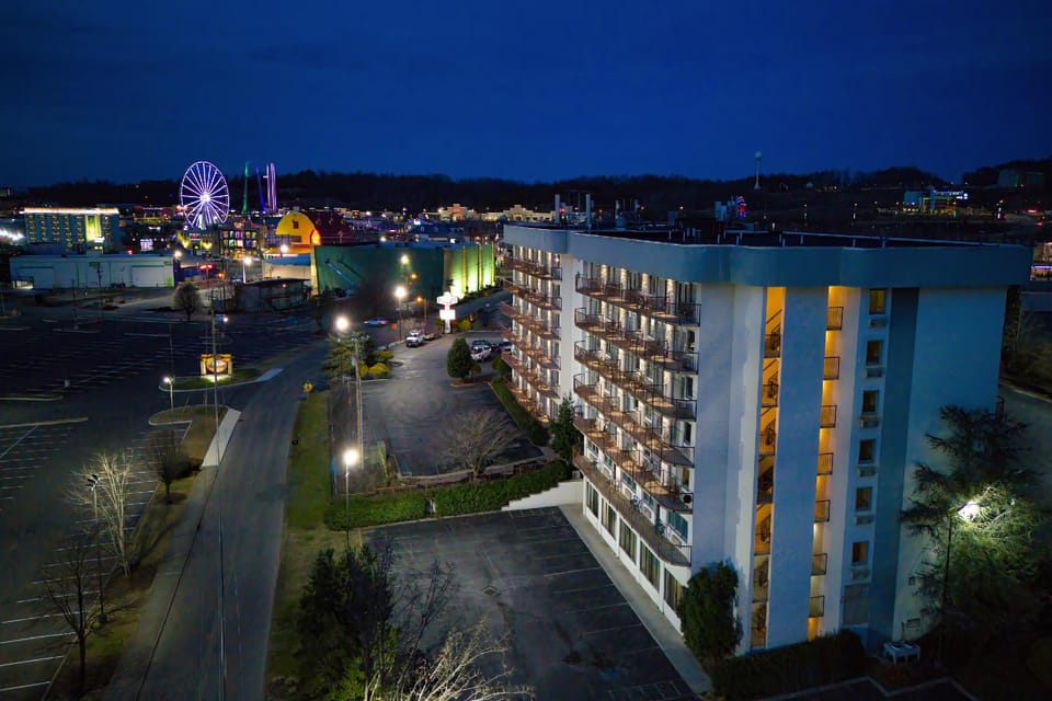 Park Tower Inn Hotel in Pigeon Forge