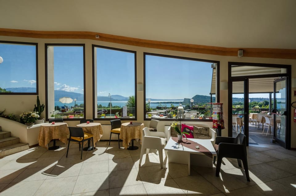 Hotel Belvedere Hotel in Manerba del Garda