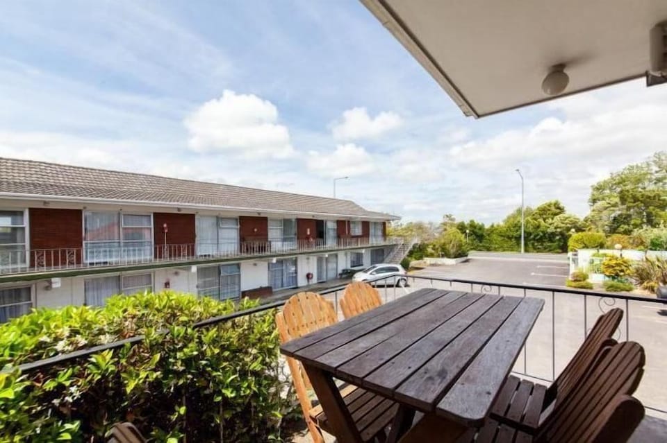 Sunset Lodge Motel Motel in Auckland
