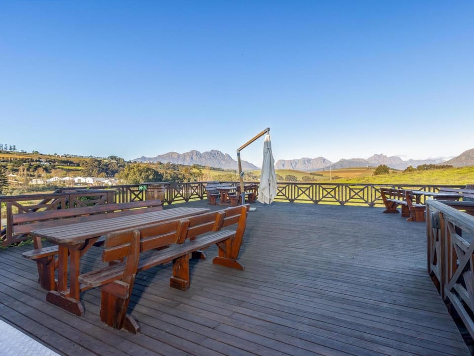 The Log Collective Lodge in Stellenbosch