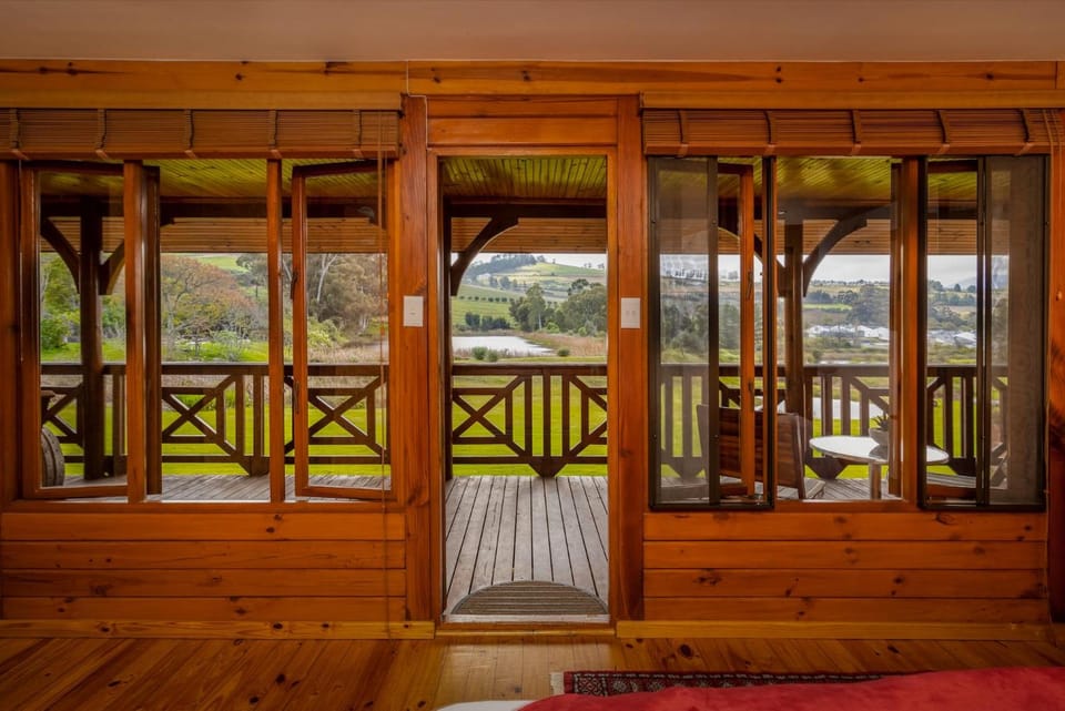 The Log Collective Lodge in Stellenbosch