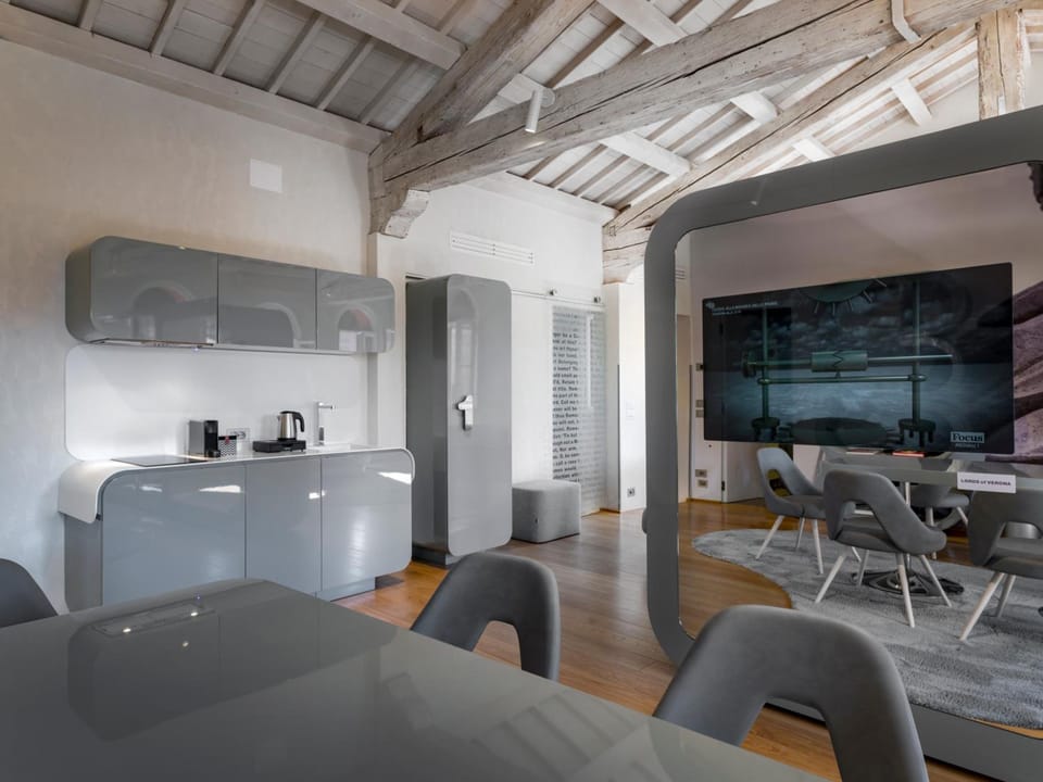 Lords of Verona Luxury Apartments Hotel in Verona