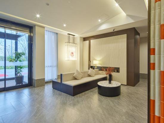 Jinling Landscape Hotel Zhenjiang Heart Lake Hotel in Jiangsu