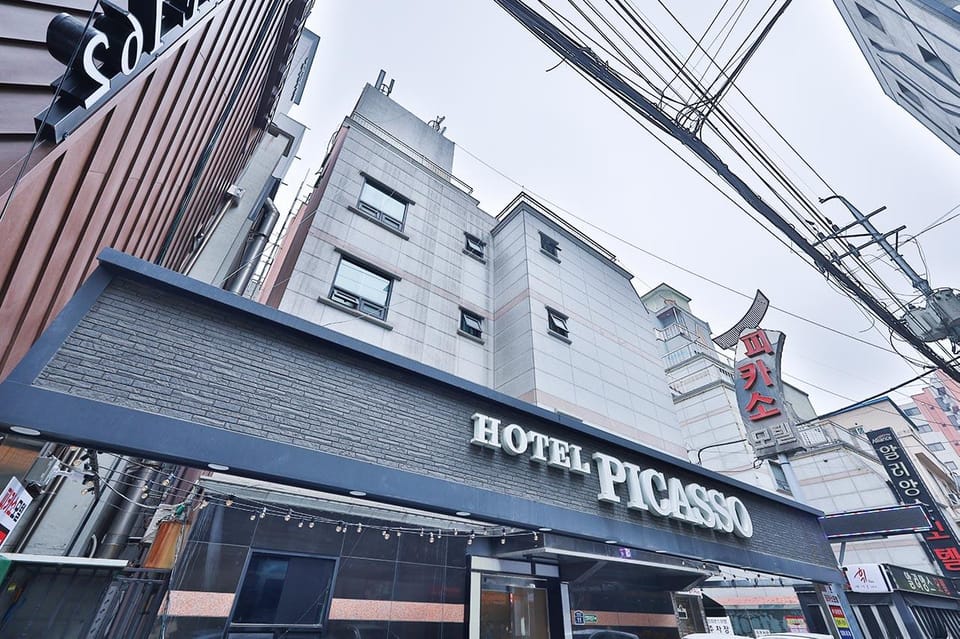 Motel PICASSO Motel in Seoul