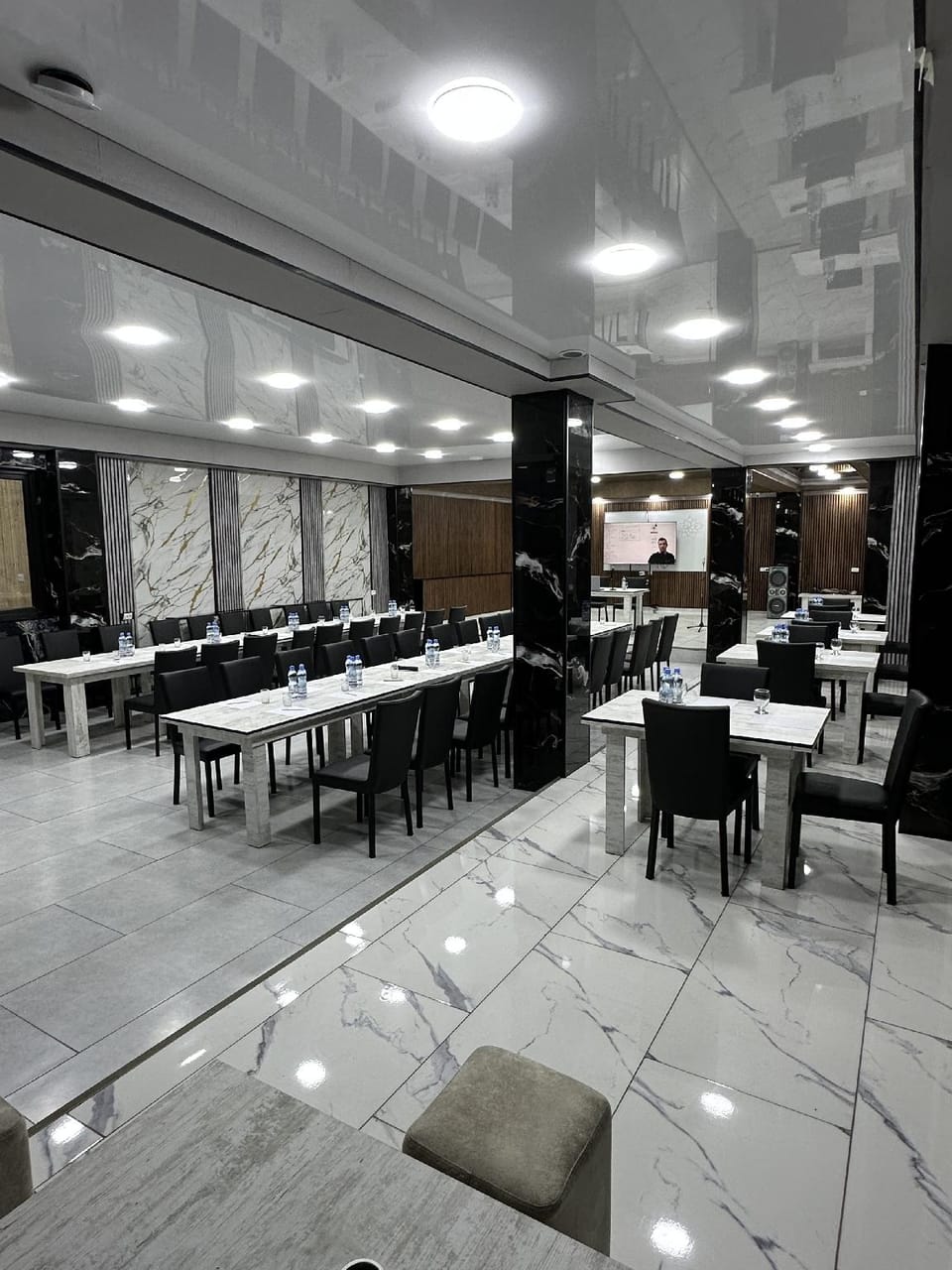 Banquet hall