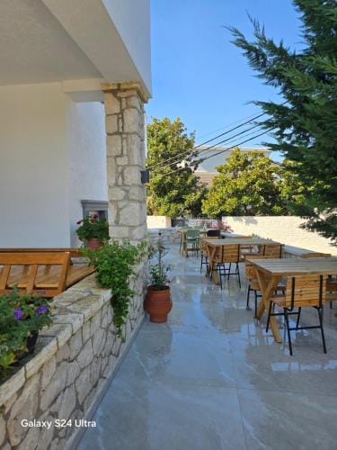 Vila Anhel Hotel in Ksamil
