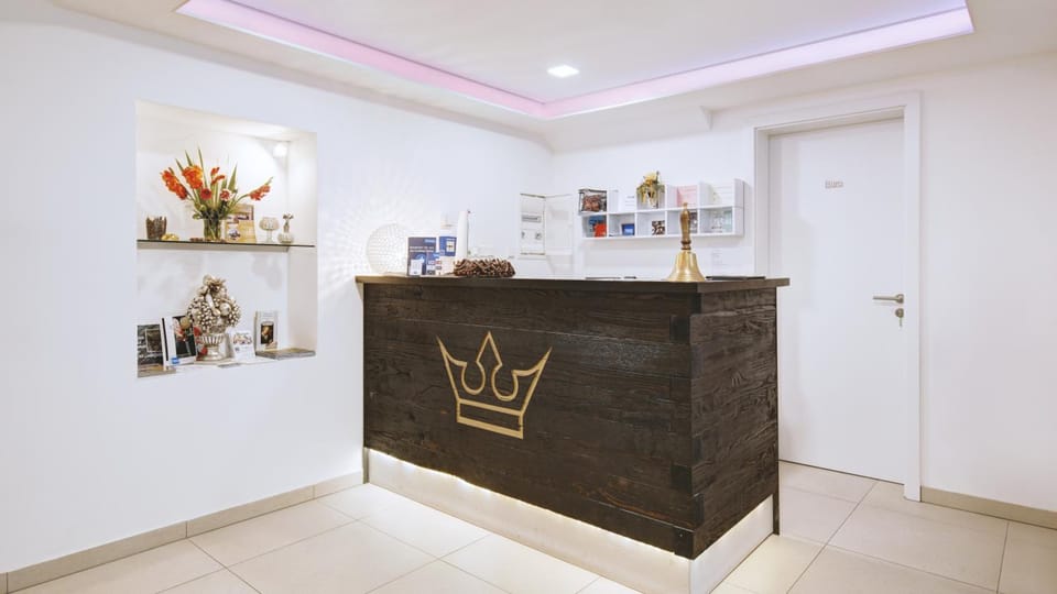 Boutique-Hotel Kronenstuben - unschlagbare Zentrumsnahe direkt am Marstall & Marktplatz - Schloss in Hotel in Ludwigsburg