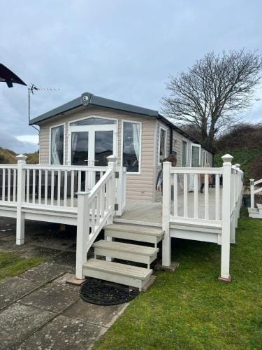 3 Bed Platinum Caravan PRESTHAVEN SANDS Lodge in Llanasa