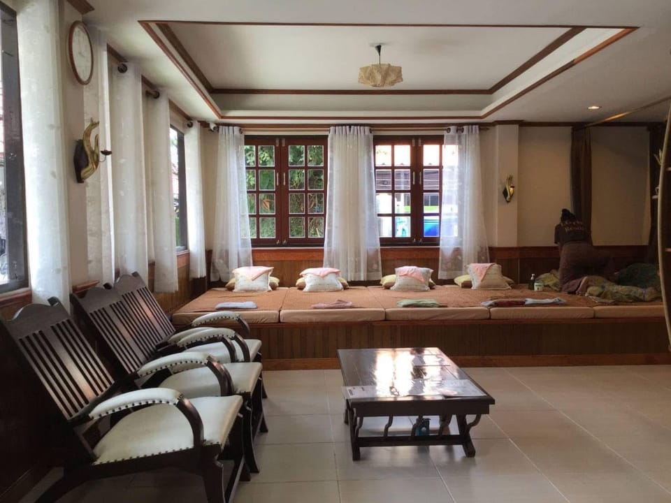 Lotus Hostel Beach Bar Koh Tao Hostel in Ko Tao