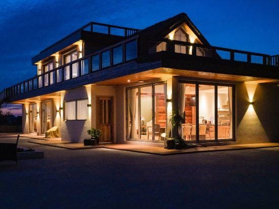 Country Life Lodge Hotel in Shanghai