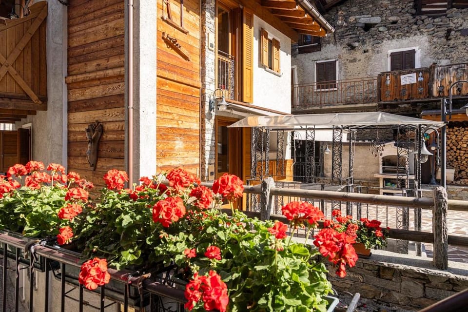 ValmalencoAlpina Hotel in Province of Brescia