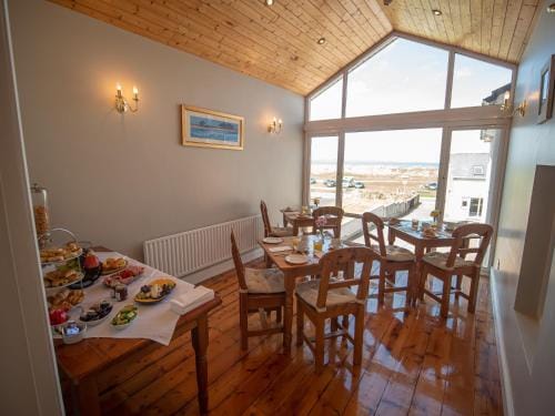 Ceol Na Mara House and Self Catering Hotel in County Sligo