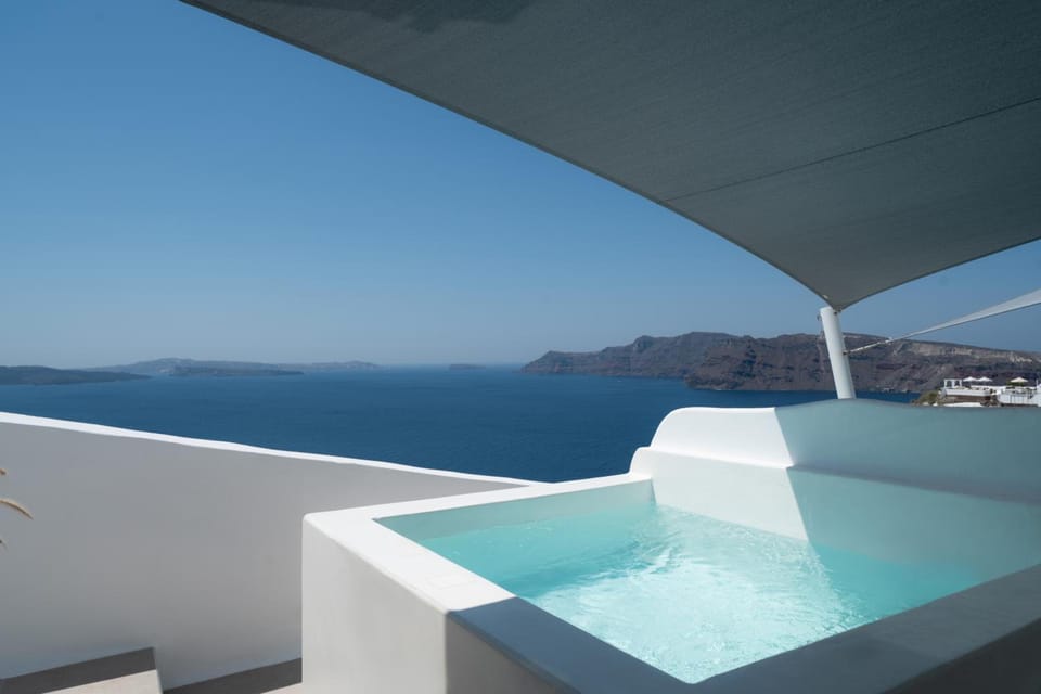 Bligos Villas Hotel in Oia