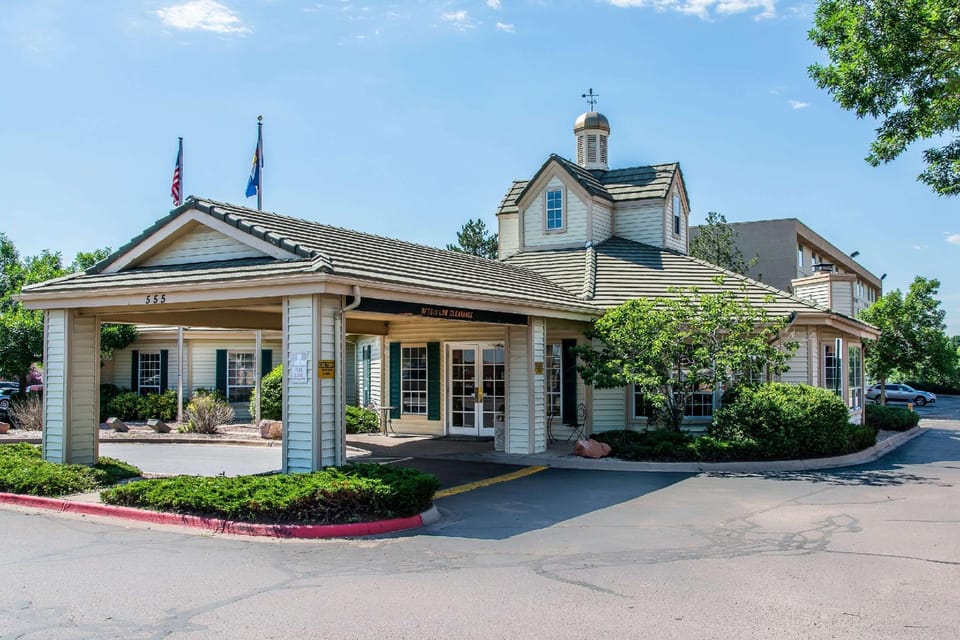 Quality Inn & Suites Garden Of The Gods Hotel in Colorado Springs