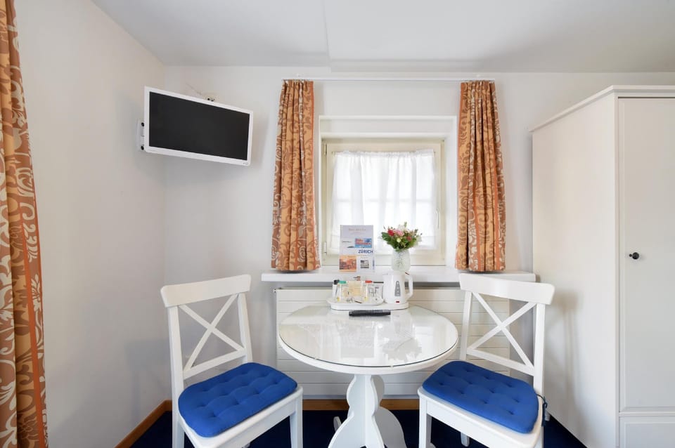 Hotel Hirschen & Weinschenke Hotel in Zurich City