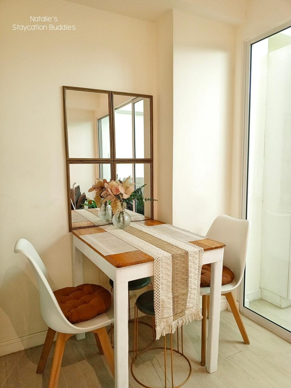 AZURE STAYCATION BY BUDDIES  Hotel in Paranaque