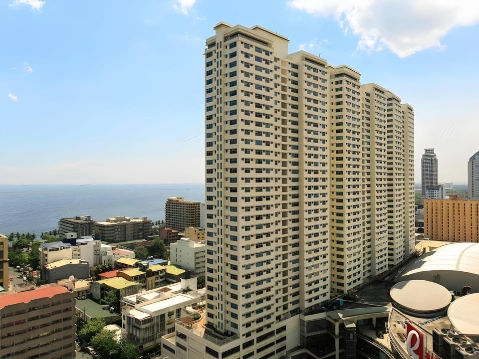 JMM Grand Suites Apartment hotel in Manila City