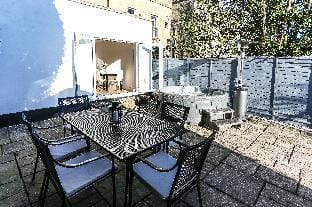 Garden Apartment with hot tub  Hotel in Bath