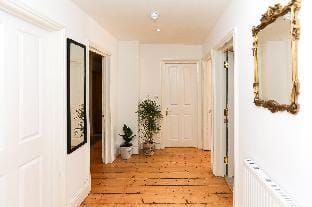 Garden Apartment with hot tub  Hotel in Bath