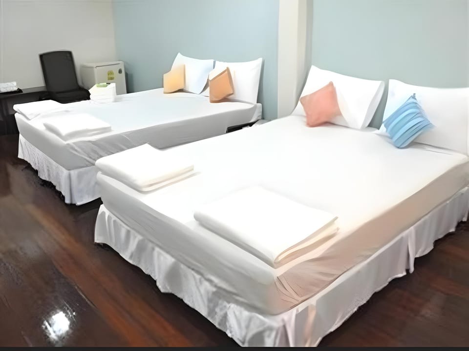 Phetkasem Hotel Hotel in Thailand