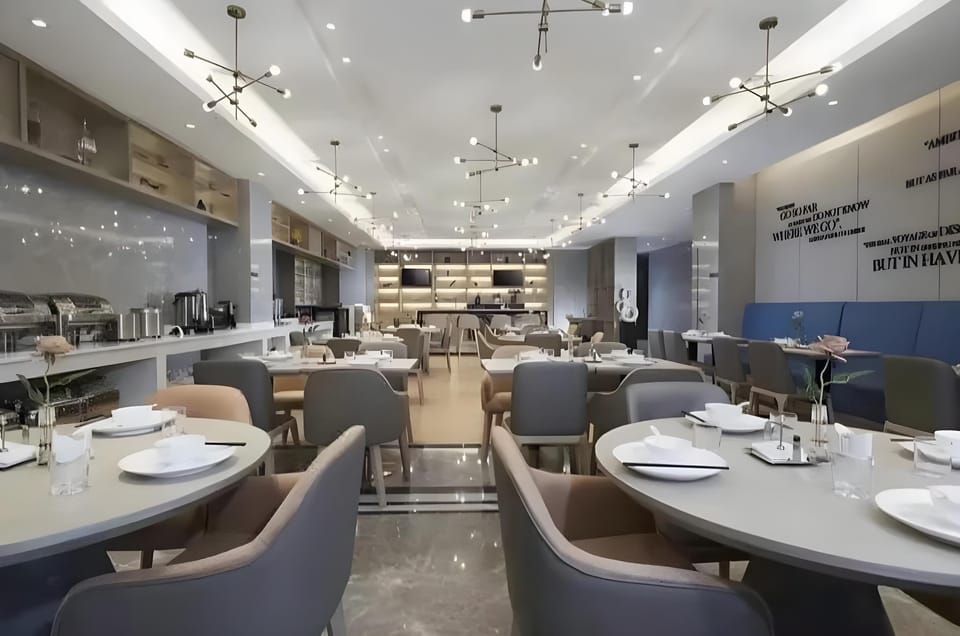 Naiwei S Hotel (Shenzhen Coastal City) Hotel in Hong Kong