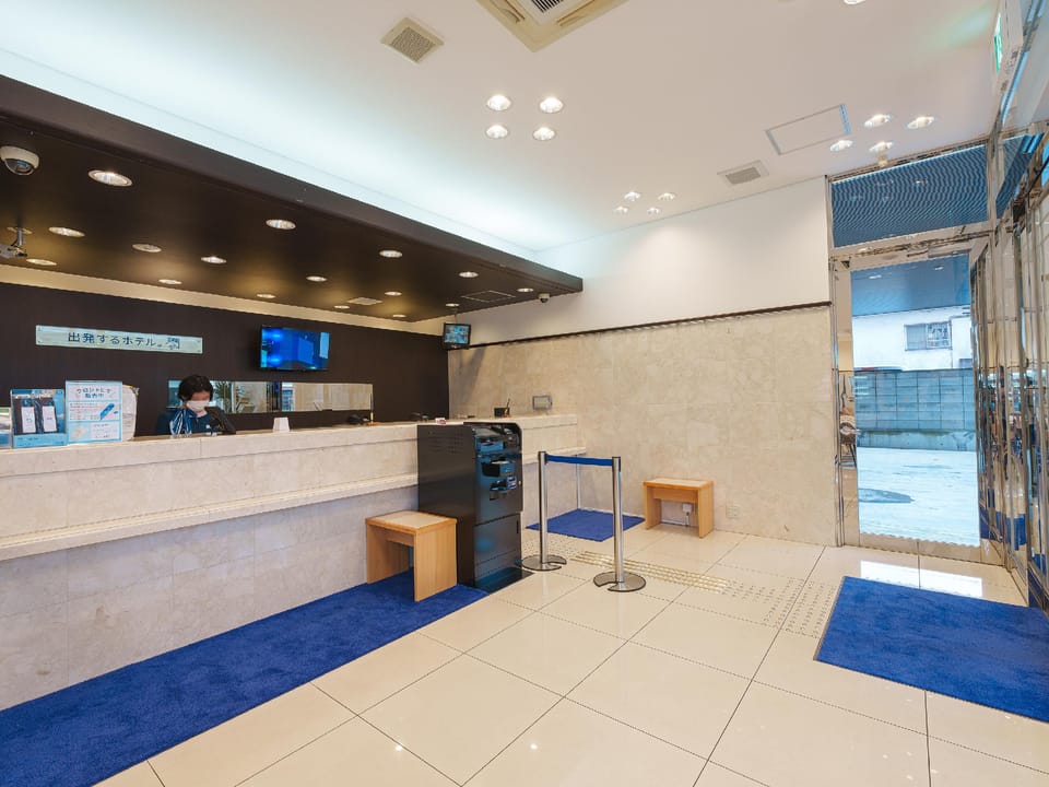 Toyoko Inn Shin-Osaka-eki Higashi-guchi Hotel in Osaka