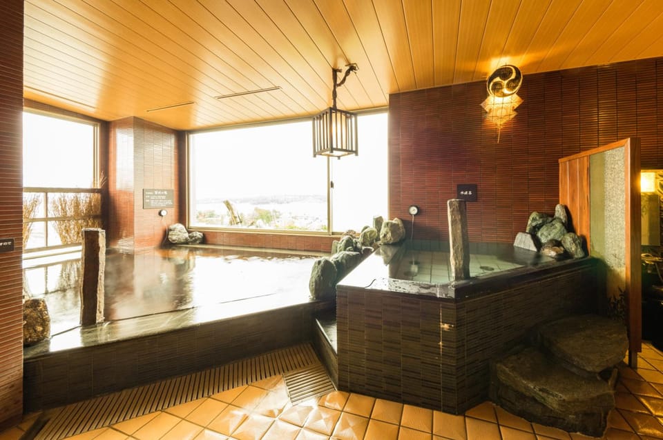 Hot spring bath