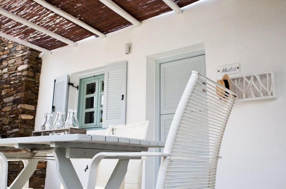 Verina Suites Hotel in Milos