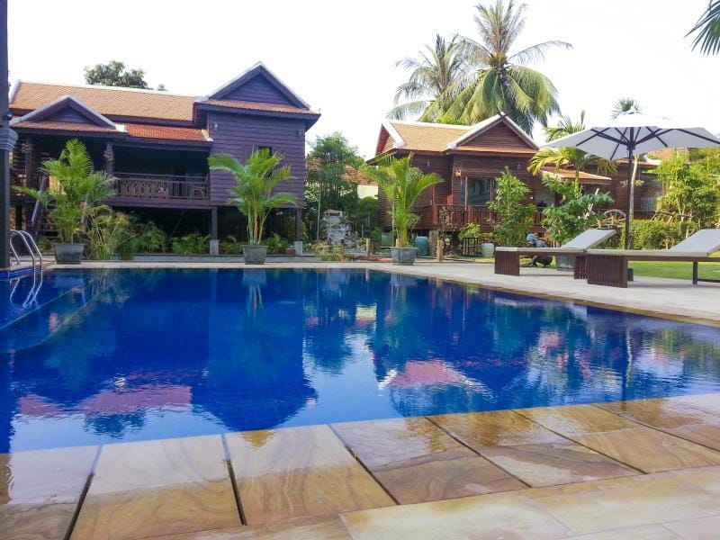Swimming pool