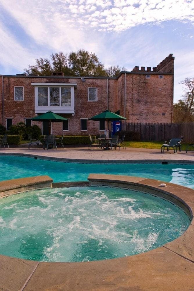 Dunleith Historic Inn Hotel in Natchez