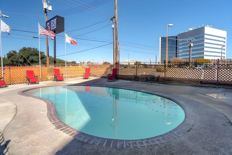 Express Inn & Suites San Antonio Near SeaWorld - Medical Center Hotel in Leon Valley