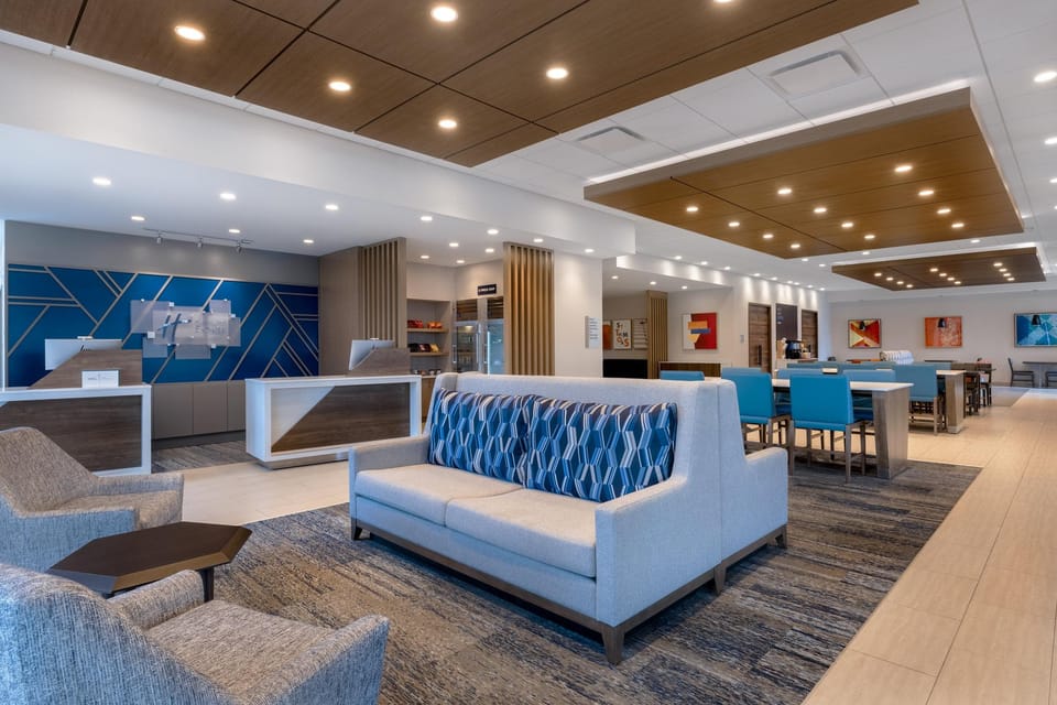 Holiday Inn Express And Suites St.Thomas. By IHG Hotel in Lake Erie
