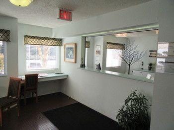 Lake Cowichan Lodge Hotel in Lake Cowichan