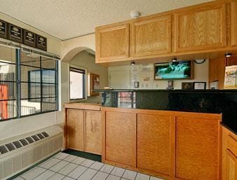 California Inn Hotel and Suites Adelanto US 395 Hotel in Victorville