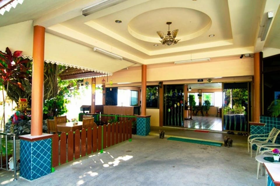 Baan Karon Hill Phuket Resort Resort in Karon