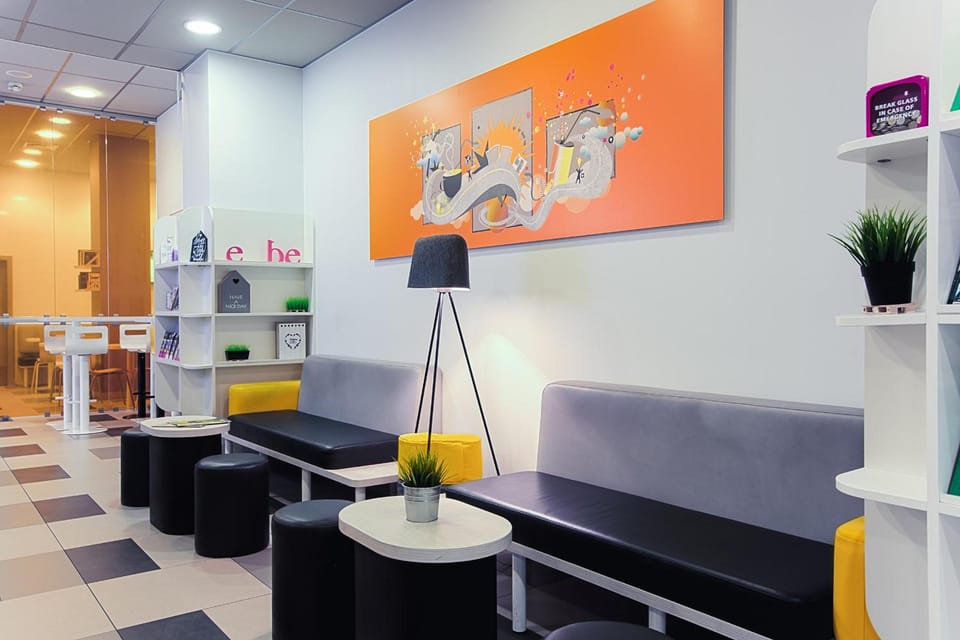 Shared lounge/TV area