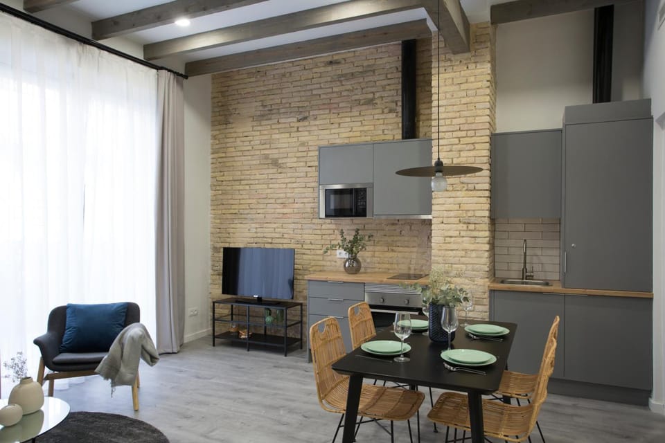 SingularStays Parque Central Hotel in Valencia