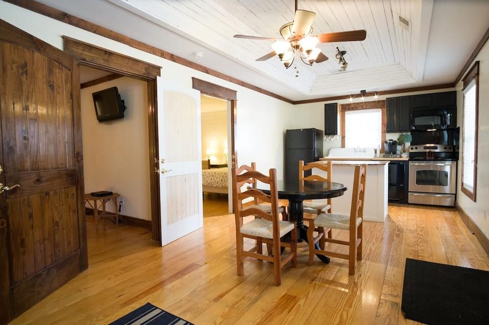 Swamp Rabbit Inn Travelers Rest Hotel in Travelers Rest