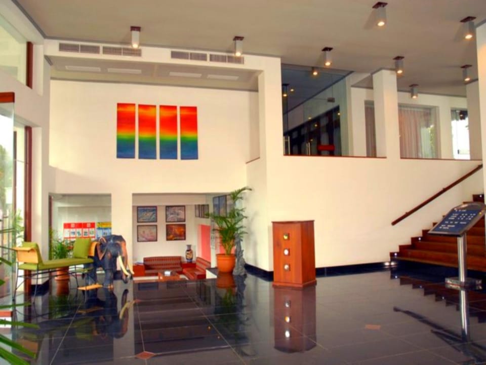 Camelot Beach Hotel Hotel in Negombo